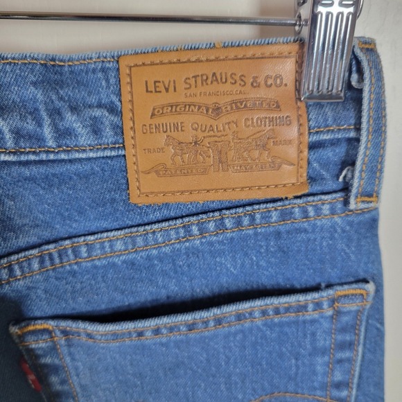 Levi's Premium Wedgie Straight Jeans Size 25 Button Fly Medium Wash High Rise - Picture 10 of 10